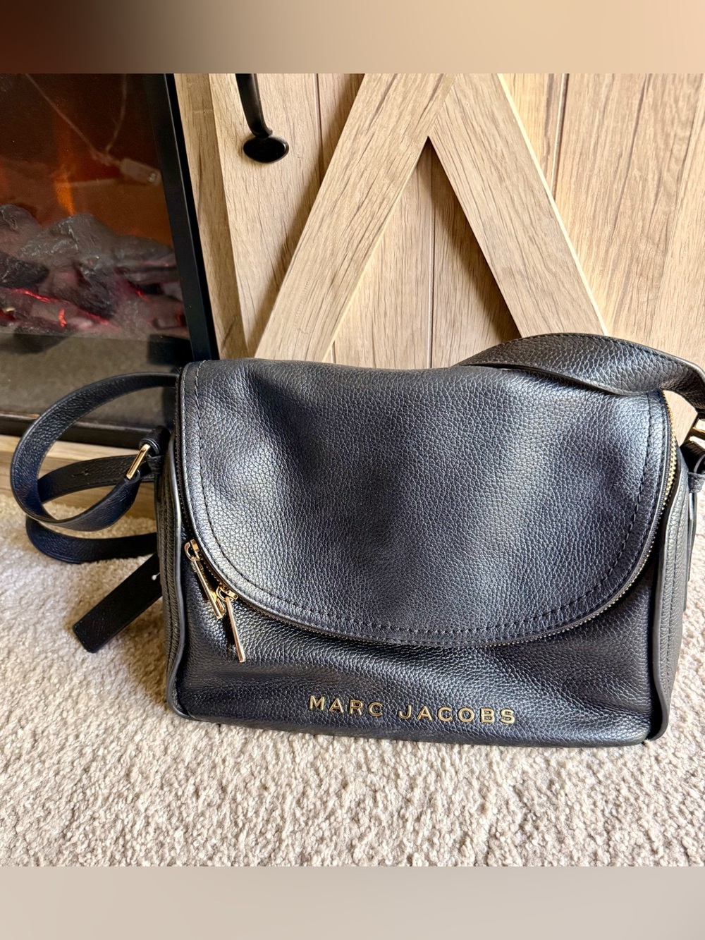 Marc Jacob’s Black leather purse with long adjustable strap